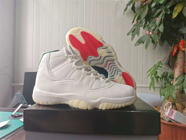 Women's Running weapon Air Jordan 11 White Shoes 031